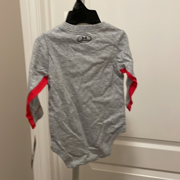 Under armour baby bodysuit - Picture 2 of 3